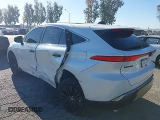 2023 Toyota Venza LE z VIN JTEAAAAH8PJ144374, wystawiony jako IAAI lot #41860924 z przebiegiem 23 281 mil mil oraz . Historia ofert i sprzedaży dostępna na DreamBid. Obrazek 3.