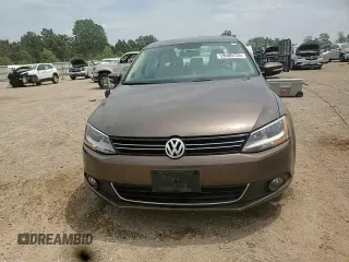 2012 Volkswagen Jetta SEL with VIN 3VWLP7AJ1CM301674, listed as a Copart auction lot 59000735 with 118,308 mi miles and Salvage title. Bid and sale history available at DreamBid. Image 13.