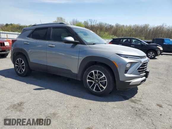 2024 Chevrolet TrailBlazer LT with VIN KL79MPSL0RB034188, listed as a Copart auction lot 53601795 with 30,469 mi miles and Salvage Title. Bid and sale history available at DreamBid. Image 4.