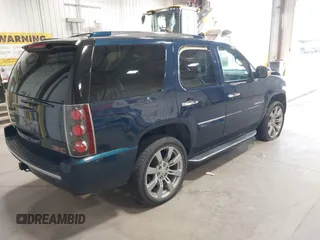 2007 GMC Yukon Denali с VIN 1GKFK63897J300153, выставлен на аукционе IAAI как лот 42552678 с пробегом 195 277 миль миль и . История ставок и продаж доступна на DreamBid. Изображение 4.