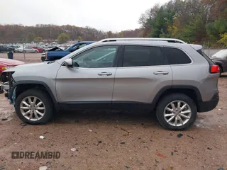 2014 Jeep Cherokee Limited with VIN 1C4PJMDS3EW280399, listed as a IAAI auction lot 40737977 with 131,595 mi miles. Bid and sale history available at carsss.com. Image 14.
