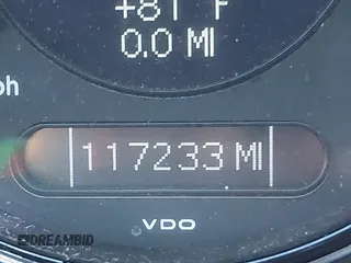 2006 Mercedes-Benz CLS-Class with VIN WDDDJ75X76A062548, listed as a IAAI auction lot 40212012 with 117,233 mi miles. Bid and sale history available at carsss.com. Image 15.