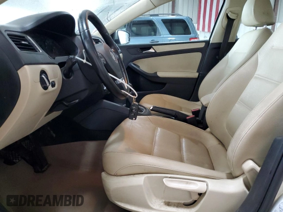 2011 Volkswagen Jetta SE with VIN 3VWBZ7AJ7BM383463, listed as a Copart auction lot 64434495 with 176,161 mi miles and Clean title. Bid and sale history available at DreamBid. Image 7.