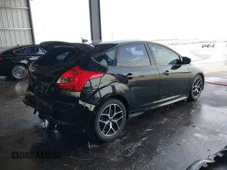 2013 Ford Focus ST z VIN 1FADP3L98DL234518, wystawiony jako IAAI lot #42093388 z przebiegiem 177 026 mil mil oraz . Historia ofert i sprzedaży dostępna na DreamBid. Obrazek 4.