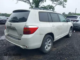2010 Toyota Highlander with VIN 5TDBK3EH5AS011531, listed as a IAAI auction lot 42521352 with 198,605 mi miles and . Bid and sale history available at DreamBid. Image 4.