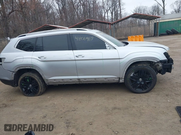 2019 Volkswagen Atlas SEL Premium with VIN 1V2NR2CA5KC507911, listed as a IAAI auction lot 41806967 with 70,618 mi miles and . Bid and sale history available at DreamBid. Image 14.