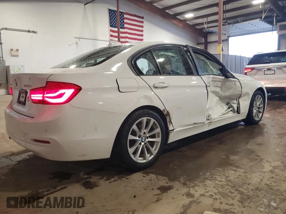 2016 BMW 3 Series 320i xDrive z VIN WBA8A3C59GK551242, wystawiony jako Copart lot #56939365 z przebiegiem 146 326 mil mil oraz Szkoda całkowita • Salvage title. Historia ofert i sprzedaży dostępna na DreamBid. Obrazek 3.