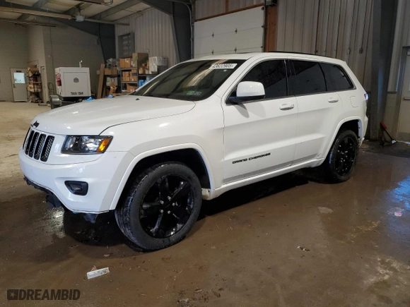 2015 Jeep Grand Cherokee Laredo with VIN 1C4RJFAGXFC651324, listed as a Copart auction lot 43622905 with 134,317 mi miles and Salvage Title. Bid and sale history available at carsss.com. Image 1.