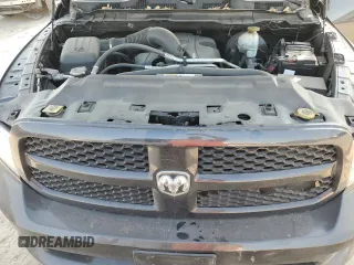 2018 Ram 1500 Express z VIN 1C6RR6FT6JS216921, wystawiony jako Copart lot #52891955 z przebiegiem 143 371 mil mil oraz Szkoda całkowita • Salvage title. Historia ofert i sprzedaży dostępna na DreamBid. Obrazek 11.