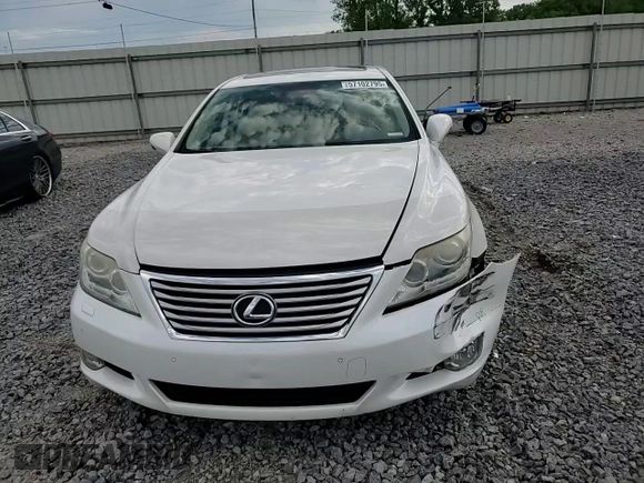 2011 Lexus LS 460 with VIN JTHBL5EFXB5105949, listed as a Copart auction lot 57102795 with 197,877 mi miles and Salvage title. Bid and sale history available at DreamBid. Image 13.