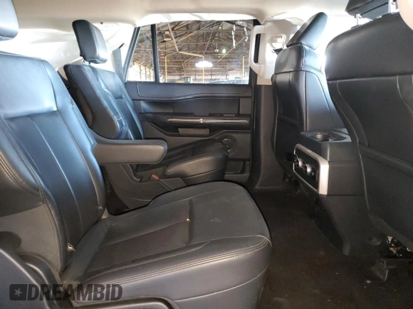 2022 Ford Expedition Max XLT z VIN 1FMJK1JT2NEA26909, wystawiony jako Copart lot #79714974 z przebiegiem 34 048 mil mil oraz Czysty tytuł • Clean title. Historia ofert i sprzedaży dostępna na DreamBid. Obrazek 11.