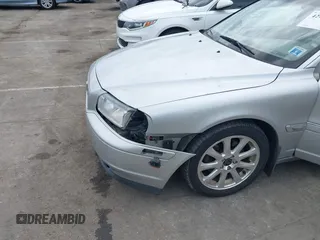 2002 Volvo S80 с VIN YV1TS91D421263502, выставлен на аукционе IAAI как лот 42401419 с пробегом 228 085 миль миль и . История ставок и продаж доступна на DreamBid. Изображение 6.