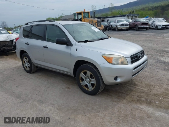 2006 Toyota RAV4 with VIN JTMZD33V766016092, listed as a IAAI auction lot 42102147 with 192,711 mi miles. Bid and sale history available at carsss.com. Image 1.