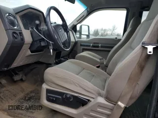 2008 Ford F-250 XL with VIN 1FTSW21528EE45027, listed as a Copart auction lot 43811735 with 157,896 mi miles and Salvage title. Bid and sale history available at DreamBid. Image 7.