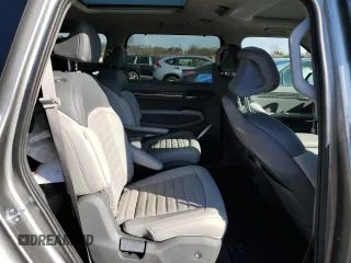 2024 Kia EV9 Land with VIN KNDADFS51R6034933, listed as a Copart auction lot 42674845 with 4,270 mi miles and Salvage Title. Bid and sale history available at carsss.com. Image 11.