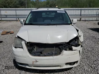 2010 Chrysler Town & Country Touring Plus with VIN 2A4RR8D10AR320628, listed as a Copart auction lot 52600425 with 179,594 mi miles and Salvage Title. Bid and sale history available at DreamBid. Image 5.