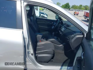 2017 Nissan Rogue SV with VIN 5N1AT2MV0HC832876, listed as a IAAI auction lot 42389131 with 73,856 mi miles and . Bid and sale history available at DreamBid. Image 5.