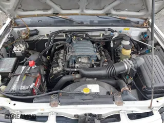1998 Isuzu Rodeo S with VIN 4S2CM58W6W4375632, listed as a IAAI auction lot 41659797 with 195,732 mi miles. Bid and sale history available at carsss.com. Image 10.