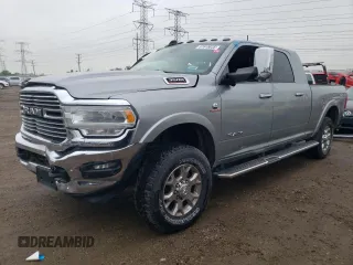 2022 Ram 3500 Laramie z VIN 3C63R3ML5NG279402, wystawiony jako Copart lot #57615835 z przebiegiem 72 313 mil mil oraz Czysty tytuł • Clean title. Historia ofert i sprzedaży dostępna na DreamBid. Obrazek 1.