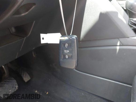 2018 Volkswagen Atlas SE z VIN 1V2KR2CA4JC569589, wystawiony jako IAAI lot #42471911 z przebiegiem 91 859 mil mil oraz . Historia ofert i sprzedaży dostępna na DreamBid. Obrazek 11.