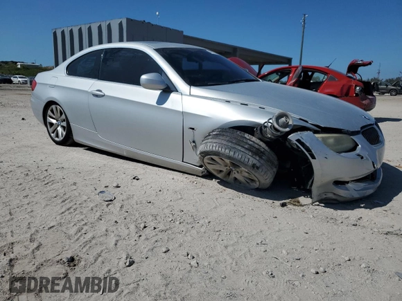 2011 BMW 3 Series 328i with VIN WBAKE3C55BE557220, listed as a Copart auction lot 49833305 with 33,881 mi miles and Salvage Title. Bid and sale history available at carsss.com. Image 4.