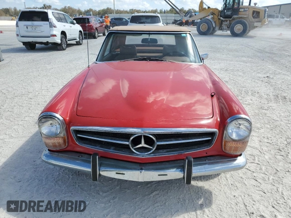 1971 Mercedes-Benz SL with VIN 11304412021905, listed as a Copart auction lot 76790644 with 39,936 mi miles and Salvage title. Bid and sale history available at DreamBid. Image 5.