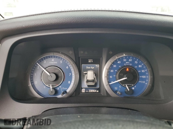 2015 Toyota Sienna XLE with VIN 5TDYK3DC5FS686559, listed as a Copart auction lot 51450425 with 208,964 mi miles and Salvage Title. Bid and sale history available at carsss.com. Image 9.