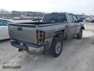 2008 Chevrolet Silverado 1500 LT w/1LT with VIN 2GCEK19J181250915, listed as a IAAI auction lot 41834813 with 252,696 mi miles. Bid and sale history available at carsss.com. Image 4.