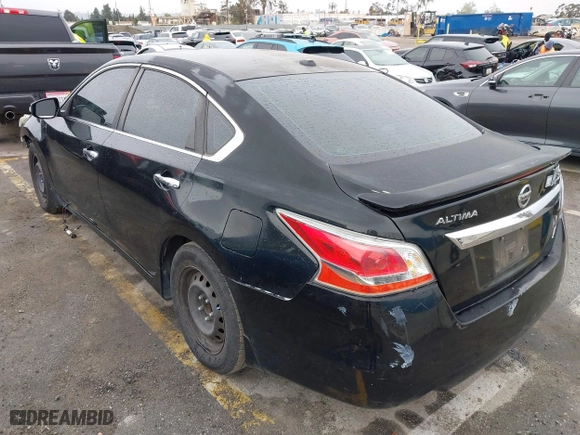 2015 Nissan Altima 2.5 with VIN 1N4AL3AP7FC477224, listed as a IAAI auction lot 41806207 with 147,517 mi miles. Bid and sale history available at carsss.com. Image 3.