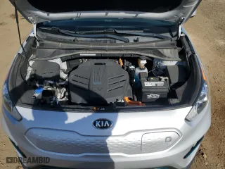 2019 Kia Niro EV EX with VIN KNDCC3LG0K5024139, listed as a Copart auction lot 52918225 with 152,267 mi miles and Clean Title. Bid and sale history available at carsss.com. Image 12.