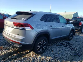 2022 Volkswagen Atlas Cross Sport 2.0T SE with VIN 1V2LC2CA3NC226946, listed as a Copart auction lot 69303032 with 0 mi miles. Bid and sale history available at carsss.com. Image 3.