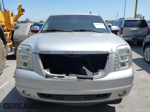 2010 GMC Yukon SLT with VIN 1GKUCCE00AR255901, listed as a IAAI auction lot 41967877 with 195,969 mi miles. Bid and sale history available at carsss.com. Image 12.