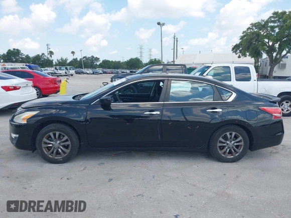 2015 Nissan Altima S z VIN 1N4AL3AP0FC499341, wystawiony jako IAAI lot #42322450 z przebiegiem 136 943 mil mil oraz . Historia ofert i sprzedaży dostępna na DreamBid. Obrazek 14.