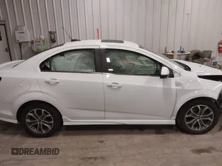 2019 Chevrolet Sonic LT с VIN 1G1JD5SB3K4148085, выставлен на аукционе IAAI как лот 42362745 с пробегом 140 839 миль миль и . История ставок и продаж доступна на DreamBid. Изображение 13.