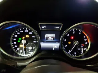 2016 Mercedes-Benz GL with VIN 4JGDF6EE2GA664436, listed as a Copart auction lot 83643594 with 135,316 mi miles and Clean Title. Bid and sale history available at carsss.com. Image 9.