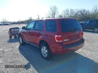2009 Ford Escape XLS с VIN 1FMCU02709KC80088, выставлен на аукционе IAAI как лот 41991739 с пробегом 200 496 миль миль и . История ставок и продаж доступна на DreamBid. Изображение 3.