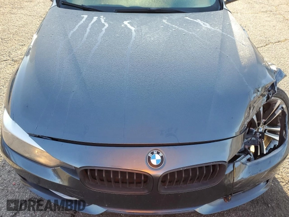 2012 BMW 3 Series 328i z VIN WBA3A5G59CNN65571, wystawiony jako Copart lot #51550195 z przebiegiem 111 036 mil mil oraz Szkoda całkowita • Salvage title. Historia ofert i sprzedaży dostępna na DreamBid. Obrazek 11.