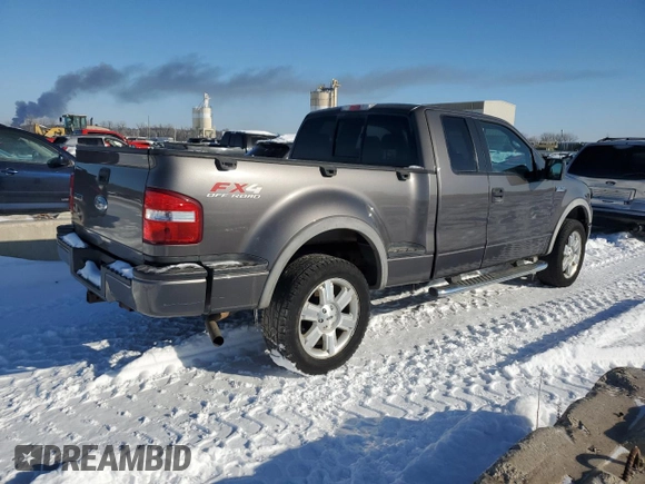 2006 Ford F-150 XLT z VIN 1FTPX04526KB05118, wystawiony jako Copart lot #41394315 z przebiegiem 122 502 mil mil oraz Czysty tytuł • Clean title. Historia ofert i sprzedaży dostępna na DreamBid. Obrazek 3.
