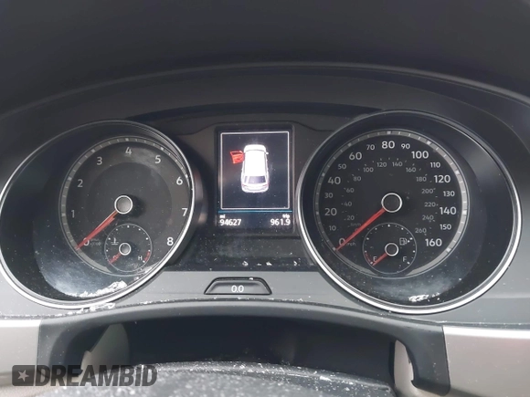 2020 Volkswagen Atlas SE with VIN 1V2WR2CA6LC502996, listed as a IAAI auction lot 42345898 with 94,627 mi miles and . Bid and sale history available at DreamBid. Image 7.