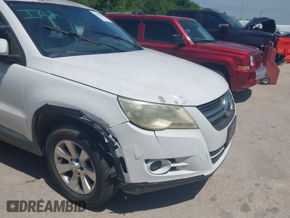 2010 Volkswagen Tiguan S with VIN WVGAV7AX0AW508232, listed as a IAAI auction lot 42001407 with Not provided miles and . Bid and sale history available at DreamBid. Image 11.
