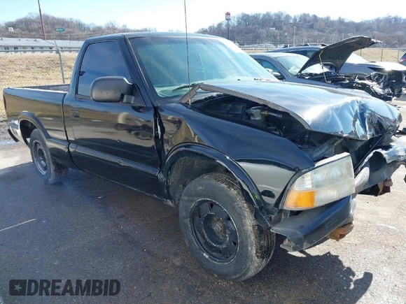 1998 GMC Sonoma with VIN 1GTCS1448WK502617, listed as a IAAI auction lot 41476320 with 220,435 mi miles. Bid and sale history available at carsss.com. Image 1.