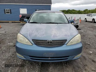 2004 Toyota Camry LE z VIN 4T1BE30K94U892207, wystawiony jako Copart lot #58406245 z przebiegiem 318 751 mil mil oraz Czysty tytuł • Clean title. Historia ofert i sprzedaży dostępna na DreamBid. Obrazek 5.