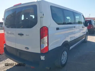 2025 Ford Transit Passenger XL с VIN 1FBAX2Y87SKA21414, выставлен на аукционе IAAI как лот 42517952 с пробегом 6 551 миль миль и . История ставок и продаж доступна на DreamBid. Изображение 4.