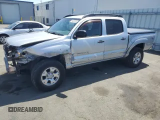 2005 Toyota Tacoma PreRunner with VIN 5TEJU62N75Z021715, listed as a Copart auction lot 54007815 with 113,813 mi miles and Salvage title. Bid and sale history available at DreamBid. Image 1.