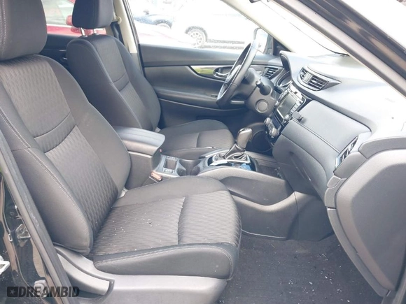 2018 Nissan Rogue SV with VIN KNMAT2MTXJP580135, listed as a IAAI auction lot 41626555 with 105634 miles. Bid and sale history available at carsss.com. Image 5.