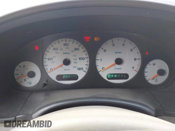 2002 Dodge Caravan Sport with VIN 2B4GP44382R741363, listed as a IAAI auction lot 42141905 with 204,793 mi miles and . Bid and sale history available at carsss.com. Image 7.