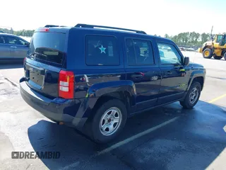 2016 Jeep Patriot Sport z VIN 1C4NJPBA3GD678553, wystawiony jako IAAI lot #42339973 z przebiegiem 271 126 mil mil oraz . Historia ofert i sprzedaży dostępna na DreamBid. Obrazek 4.