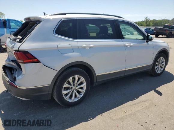 2018 Volkswagen Tiguan SEL z VIN 3VV3B7AX0JM022382, wystawiony jako Copart lot #54909245 z przebiegiem 119 714 mil mil oraz Szkoda całkowita • Salvage title. Historia ofert i sprzedaży dostępna na DreamBid. Obrazek 3.
