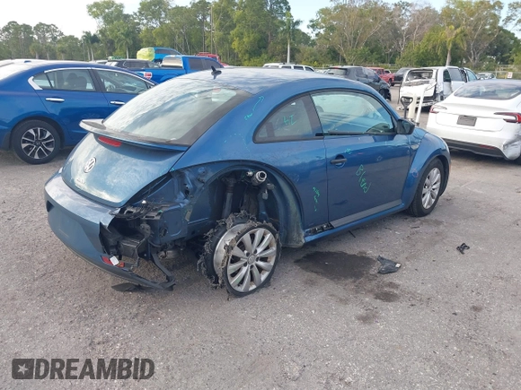 2018 Volkswagen Beetle S z VIN 3VWFD7AT5JM710121, wystawiony jako IAAI lot #41264655 z przebiegiem 37 871 mil mil oraz . Historia ofert i sprzedaży dostępna na DreamBid. Obrazek 4.