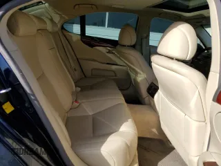 2012 Lexus LS 460 z VIN JTHCL5EF6C5015378, wystawiony jako Copart lot #49617005 z przebiegiem 146 702 mil mil oraz Szkoda całkowita • Salvage title. Historia ofert i sprzedaży dostępna na DreamBid. Obrazek 10.